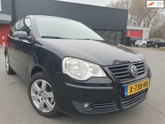 Volkswagen Polo - 1.2 12V Trendline | Nwe Distributie | Cruise | Parkeersensoren