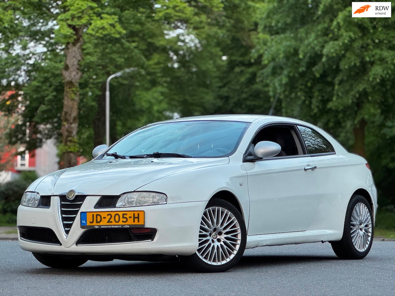 Alfa Romeo GT - 1.9 JTD Progression|TOPSTAAT RIJD GEWELDIG 150PK OER STERKE 1.9 TDI BLOK - AutoWereld.nl