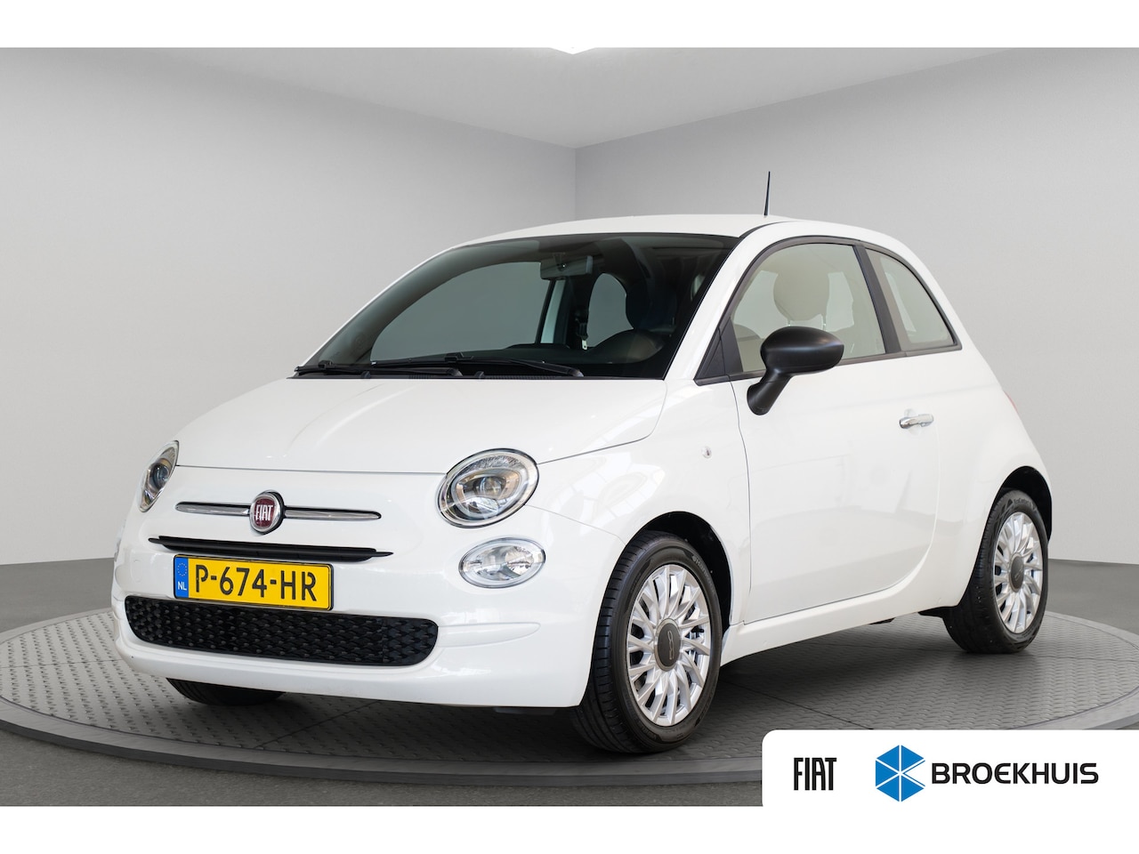 Fiat 500 - 1.0 Hybrid Cult | Navigatie | Lichtmetalen velgen | Bluetooth | Airco | DAB | Multifunctio - AutoWereld.nl