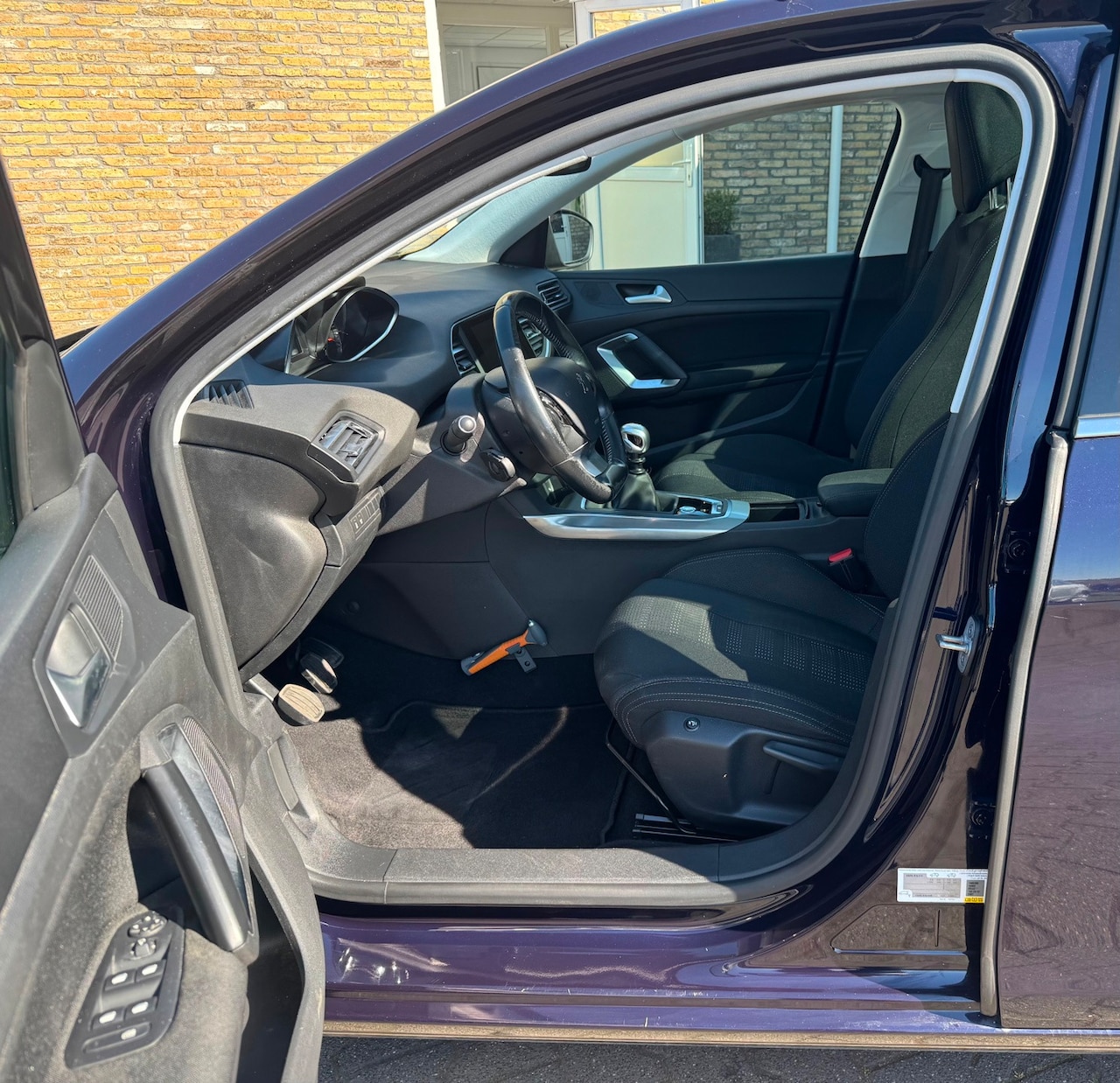 Peugeot 308 SW - 1.2 Bj 2017 zeer weinig kilometers - AutoWereld.nl