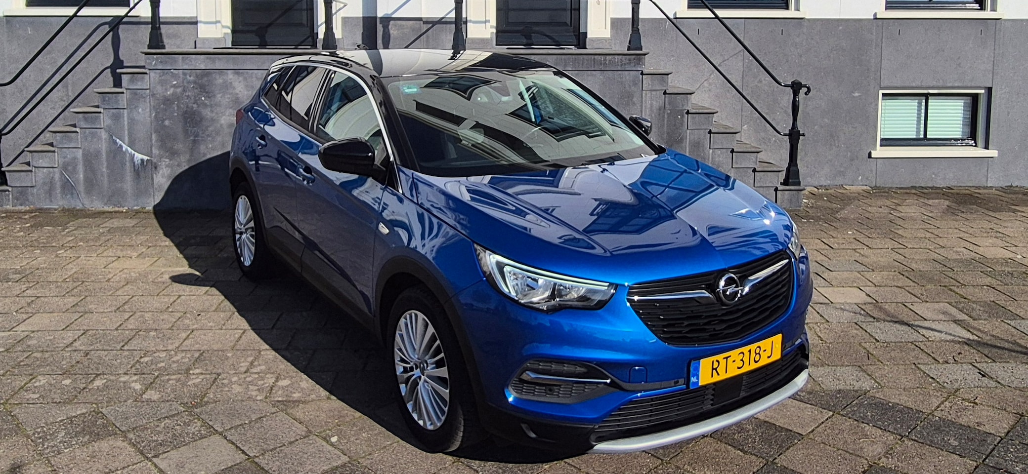 Opel Grandland X - 1.2 Turbo Business Executive ☆ AUTOMAAT ☆ FULL OPTION ☆ NWE DISTRIBUTIE ONDERHOUD EN NWE APK. - AutoWereld.nl