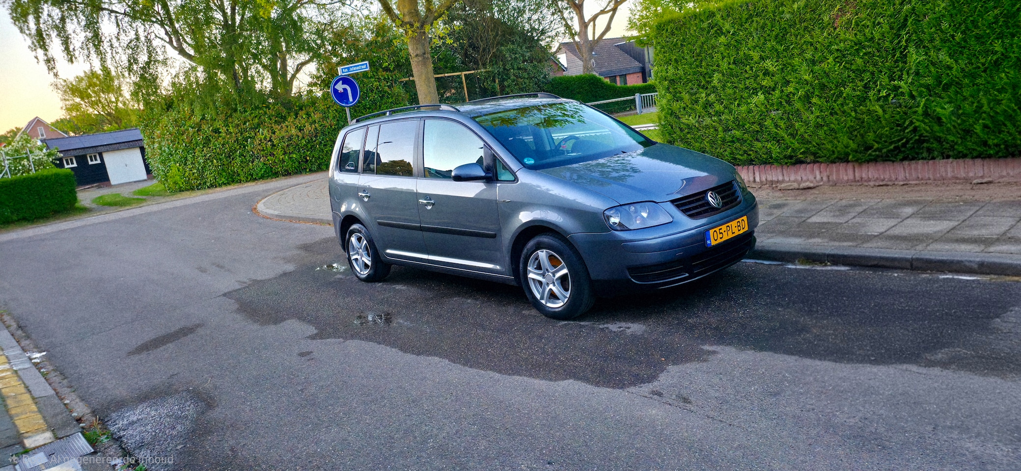 Volkswagen Touran - 1.6-16V FSI Turijn - AutoWereld.nl