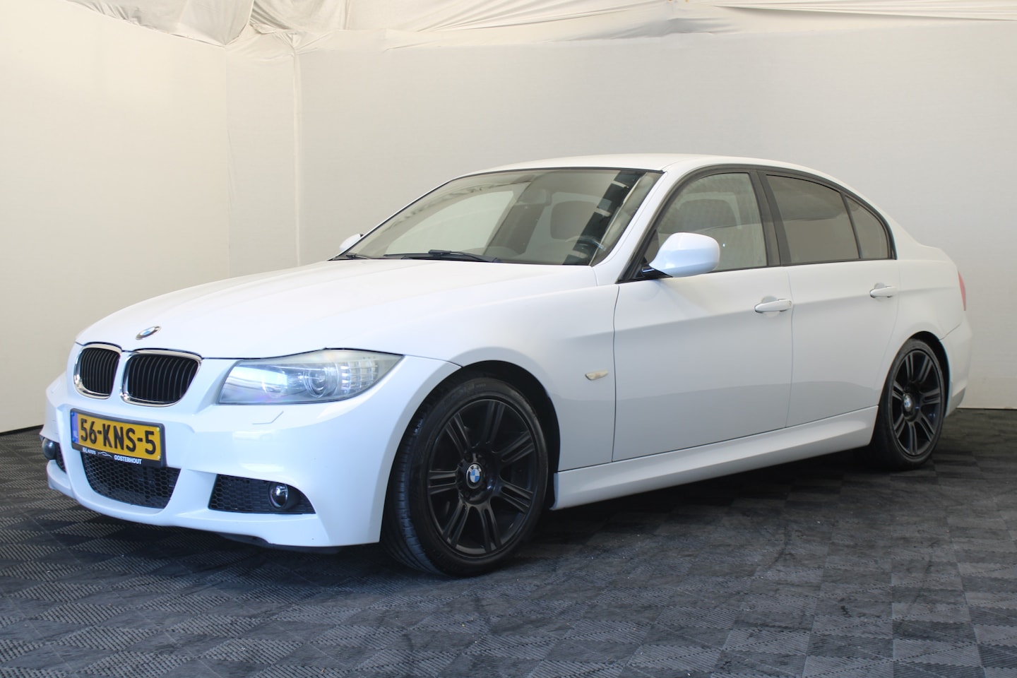 BMW 3-serie - 318i Business Line Sport |M Sport|Navi| - AutoWereld.nl