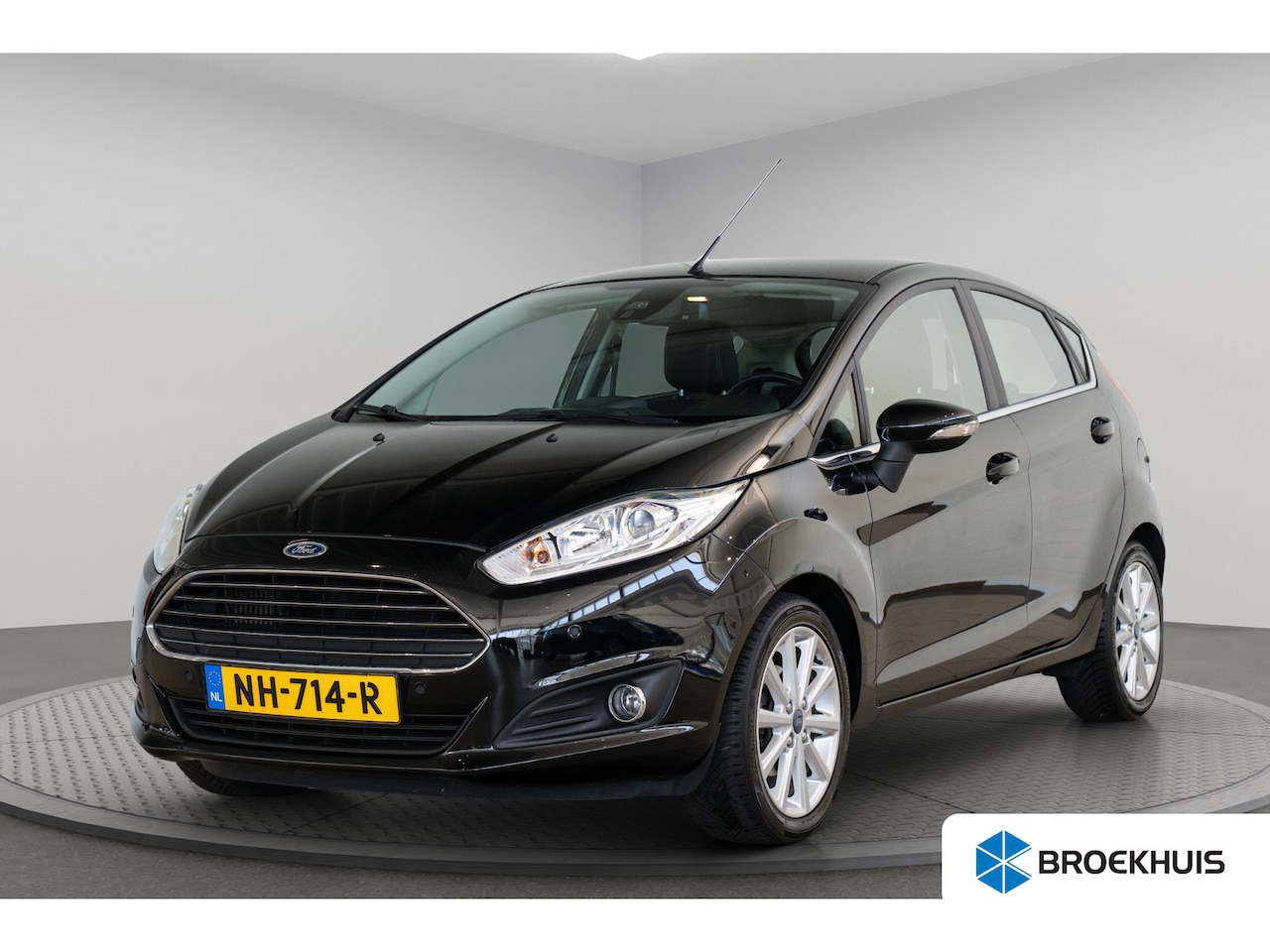 Ford Fiesta - 1.0 EcoBoost Titanium | Navigatie | Parkeersensoren | Verwarmd Voorraam | Climate Controle - AutoWereld.nl