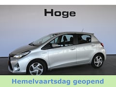 Toyota Yaris - 1.5 Hybrid Clima Cruise control Navigatie Camera Lichtmetaal 1e Eigenaar Inruil Mogelijk
