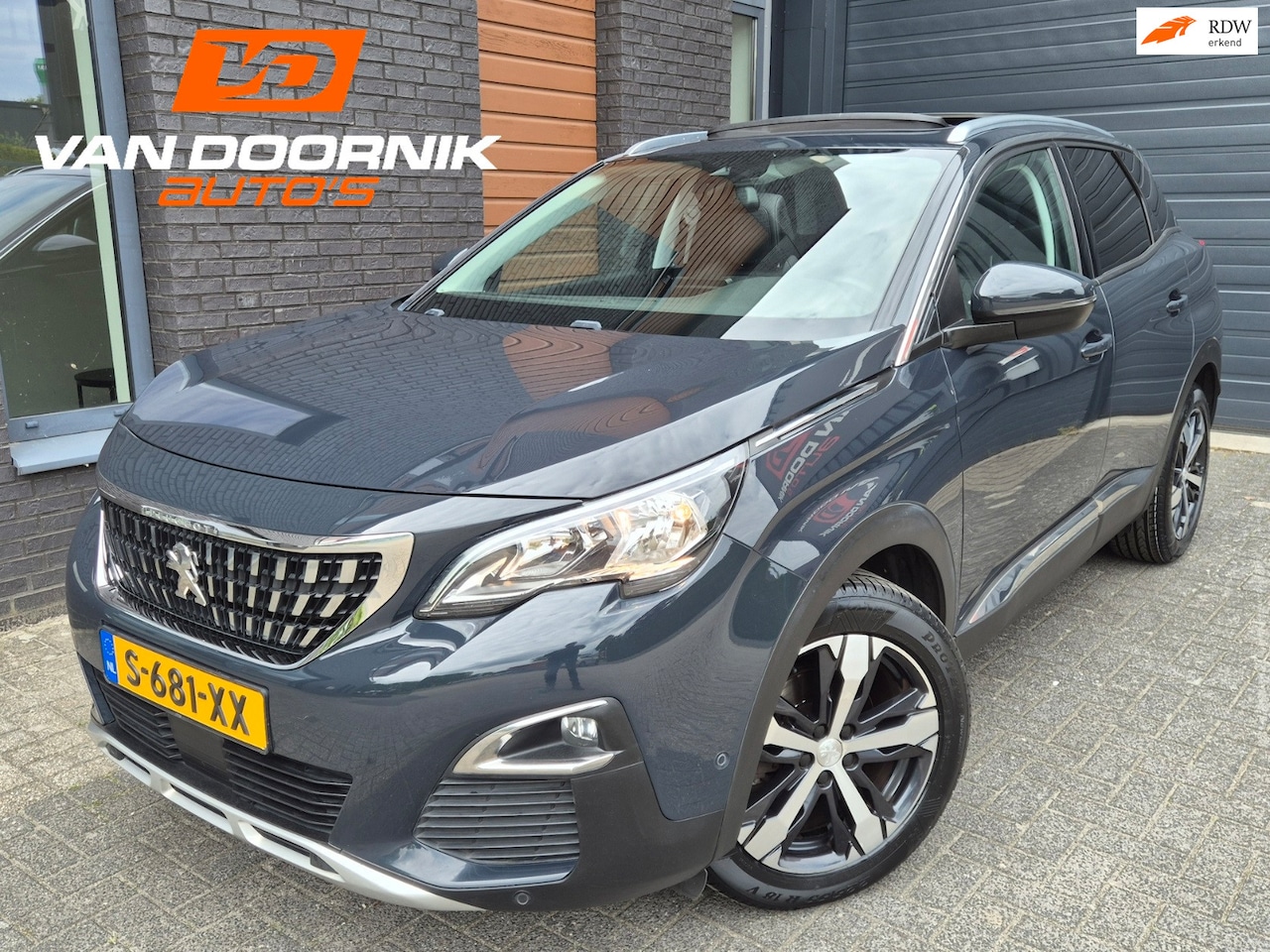 Peugeot 3008 - 1.2 PureTech Crossway Trekhaak/Carplay/Panoramadak - AutoWereld.nl