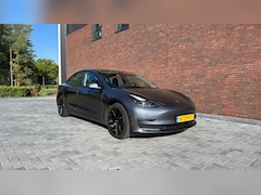 Tesla Model 3 - Long Range Tesla Model 3 Long Range AWD 75 kWh dec ‘20 - model ‘21 FACELIFT - TREKHAAK SoH 92,2%