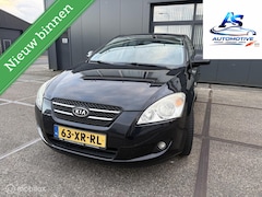 Kia Cee'd - 1.4 X-ecutive*airco*trekhaak*elek ramen