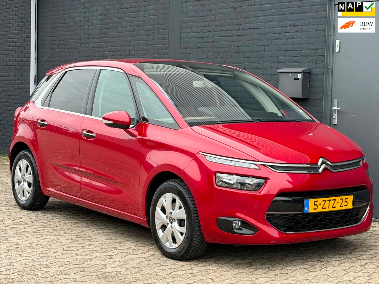 Citroën C4 Picasso - 1.6 e-HDi Business NAVI CAMERA NAP APK PDC - AutoWereld.nl