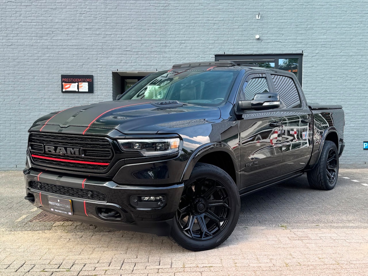 Dodge Ram 1500 - Limited Night 5.7L 401PK Head-up Multifunction Tailgate 360cam Luchtvering - AutoWereld.nl