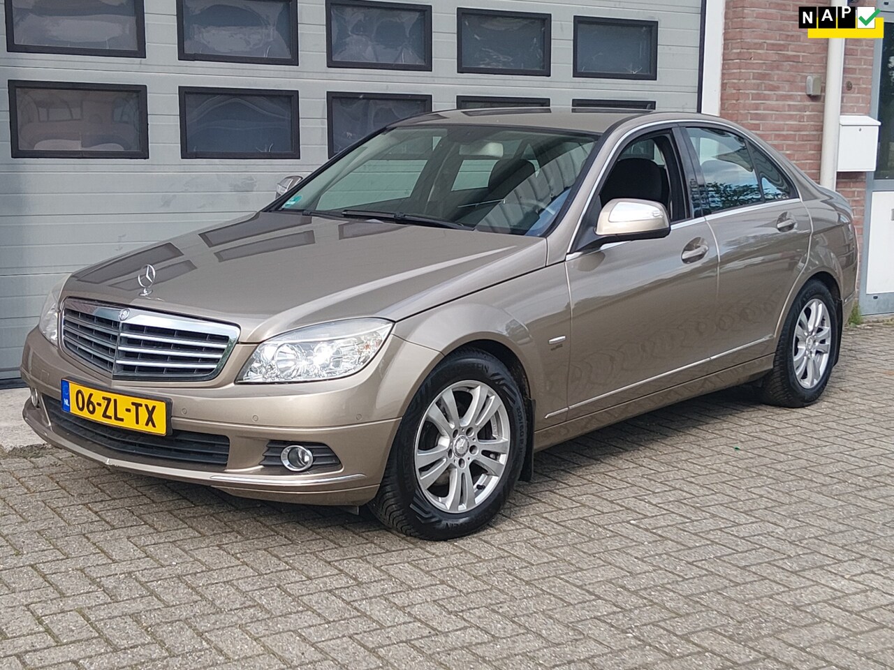 Mercedes-Benz C-klasse - 200 K Elegance 200 K Elegance 2008 - AutoWereld.nl