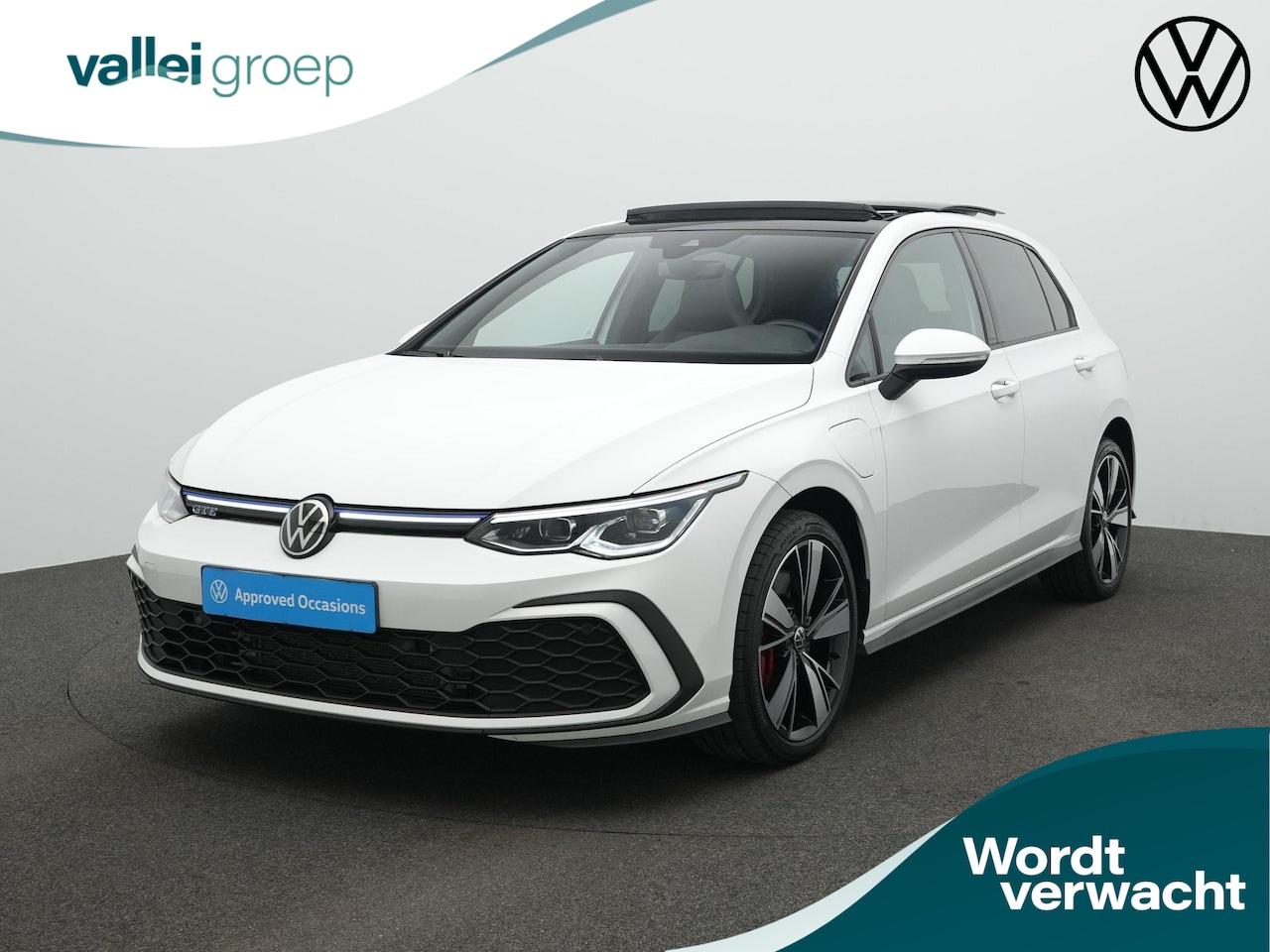 Volkswagen Golf - 1.4 eHybrid 245 pk GTE | Panoramadak | Trekhaak | Stuur-/stoelverwarming | Parkeersensoren - AutoWereld.nl
