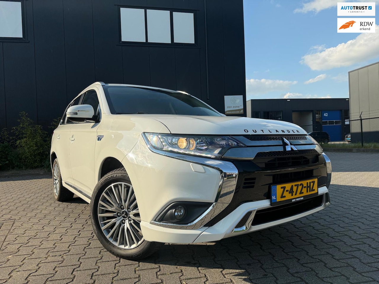 Mitsubishi Outlander - 2.4 PHEV Intense+ 2.4 PHEV Intense - AutoWereld.nl