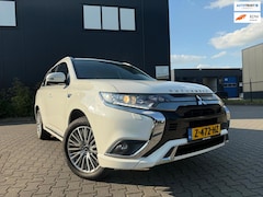 Mitsubishi Outlander - 2.4 PHEV Intense