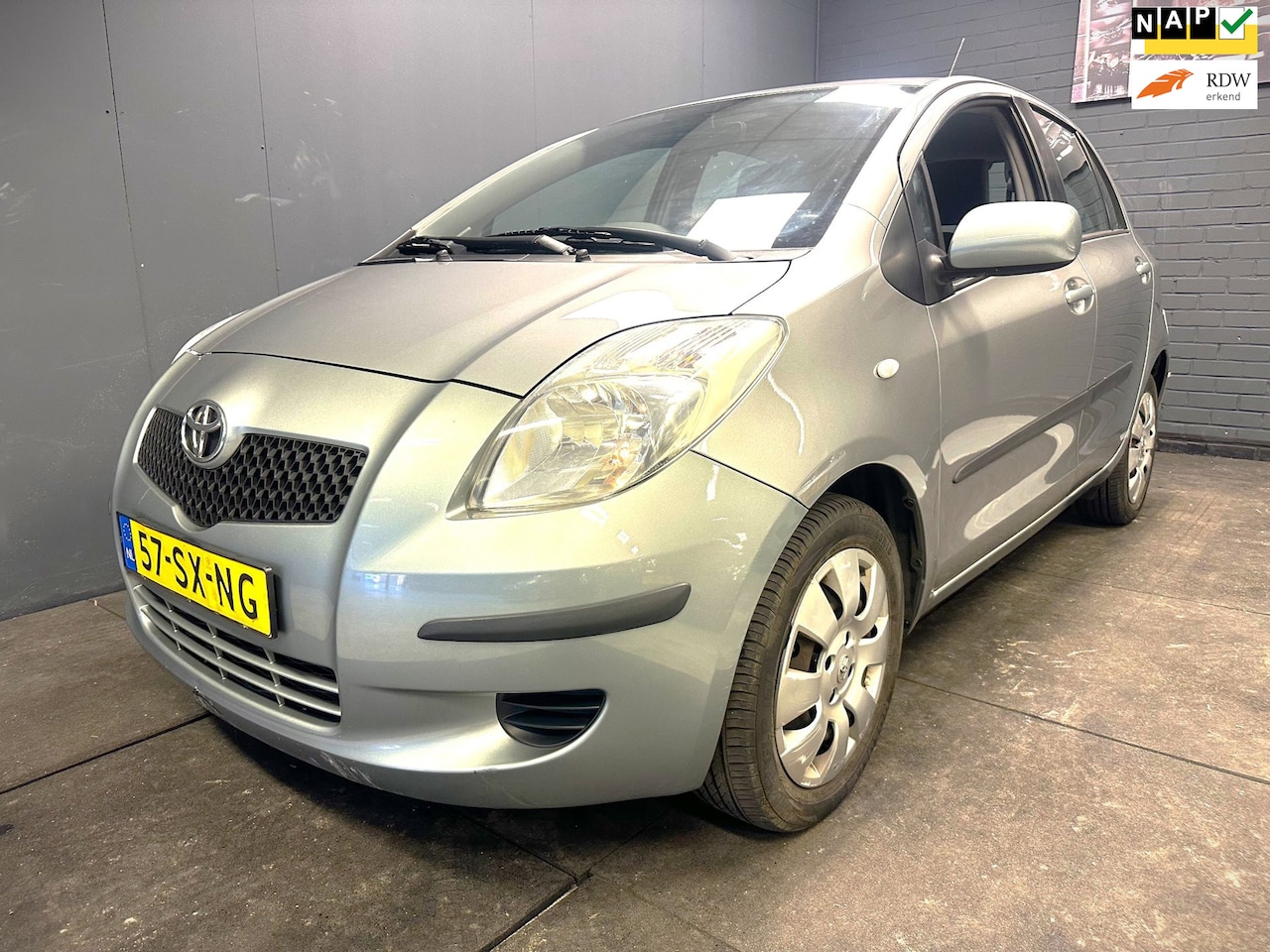 Toyota Yaris - 1.3 VVTi Sol MMT AUTOMAAT 5DR'S - AutoWereld.nl