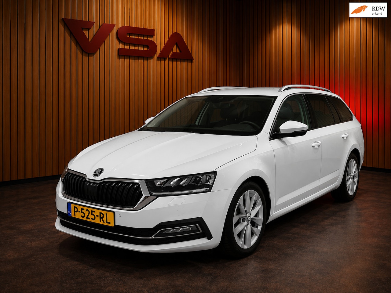 Skoda Octavia Combi - 1.0 e-TSI Business Edition Plus|automaat|Carplay|Camera|Trekhaak|Cruise|Memory Seats|Key-l - AutoWereld.nl