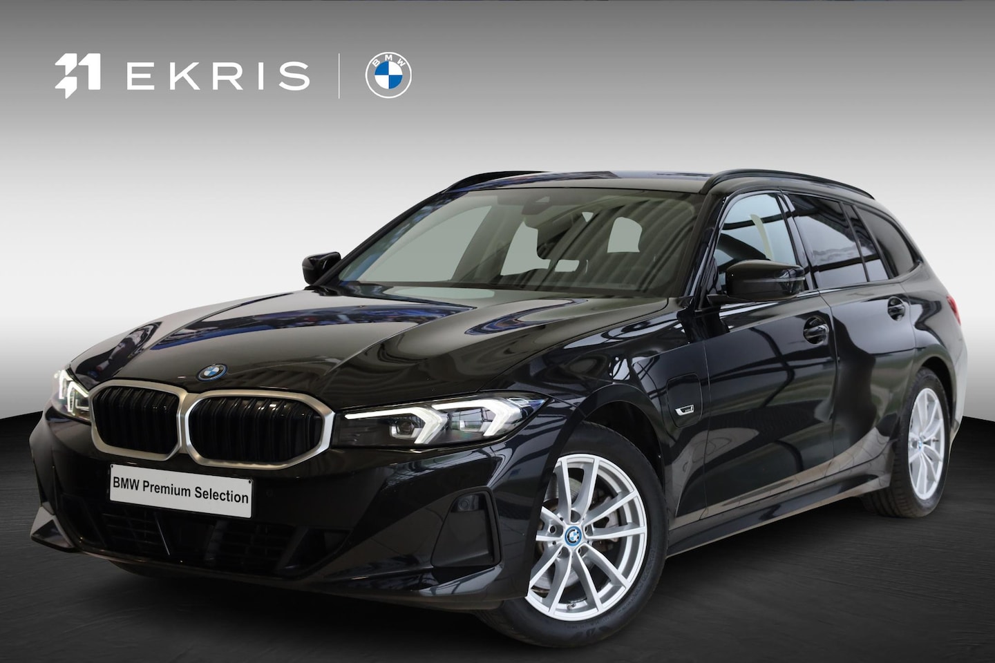 BMW 3-serie Touring - 320e | Sportstoelen | Stoelverwarming | Active Cruise Control - AutoWereld.nl
