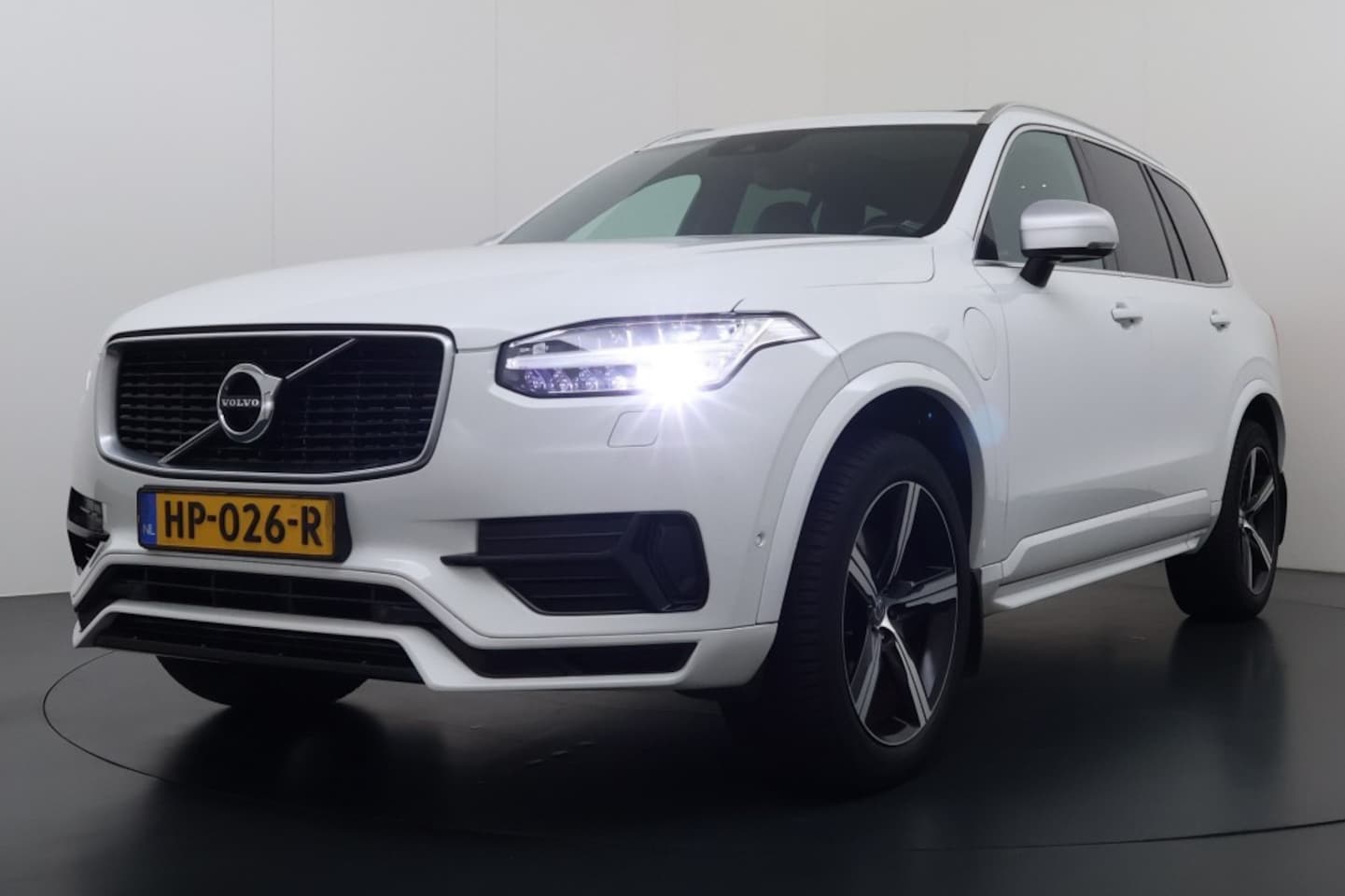 Volvo XC90 - 2.0 T8 TE AWD R-DESIGN 37.000KM 7-Pers. Org.NED. - AutoWereld.nl