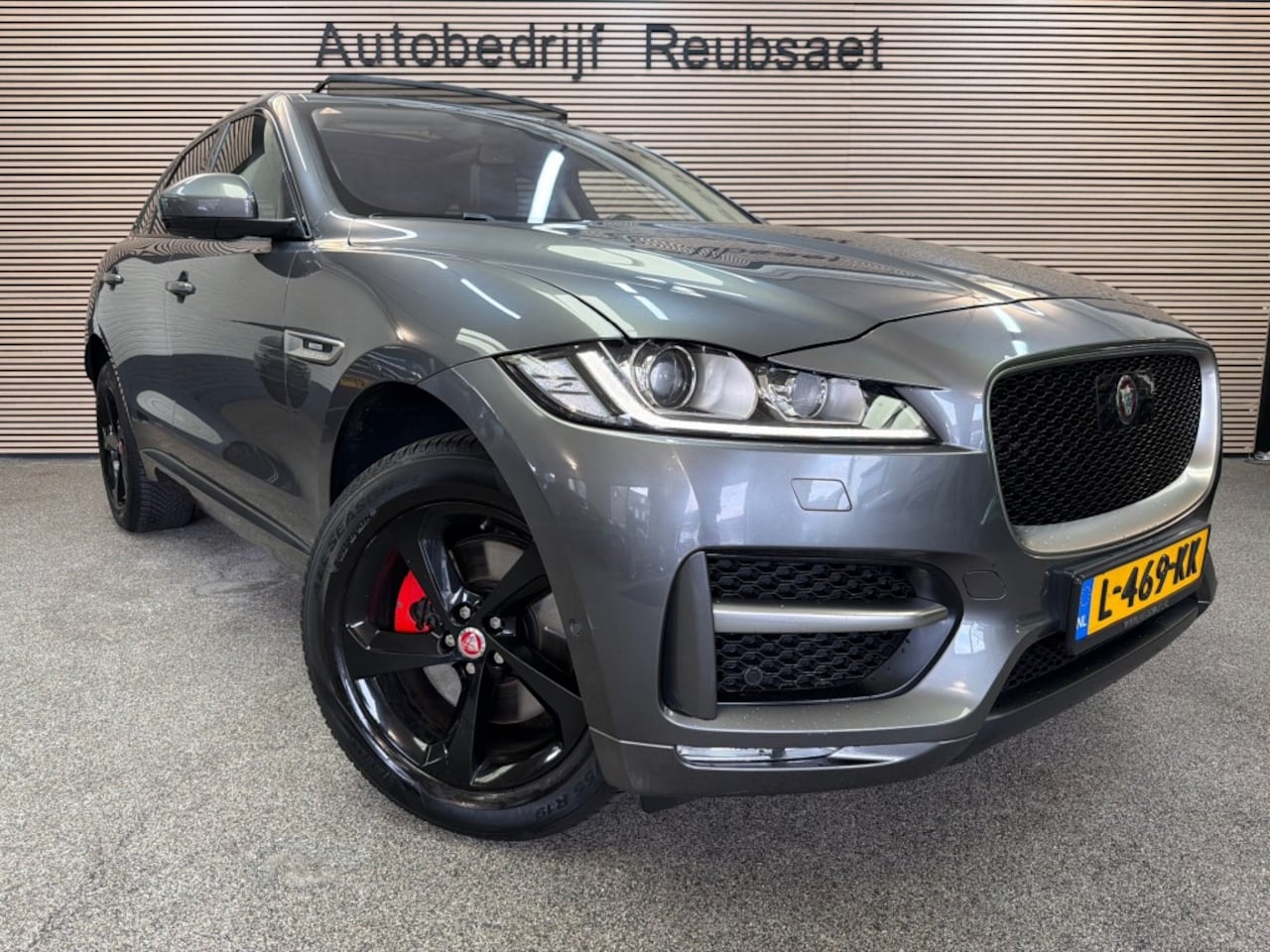 Jaguar F-Pace - 3.0 S/C R-Sport AWD 35T Panodak Memory Cruise Navi Incl Garantie - AutoWereld.nl