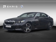 BMW i5 - eDrive40 M Sport | Trekhaak / Panoramadak / Driving Assistant Professional / Parking Assis