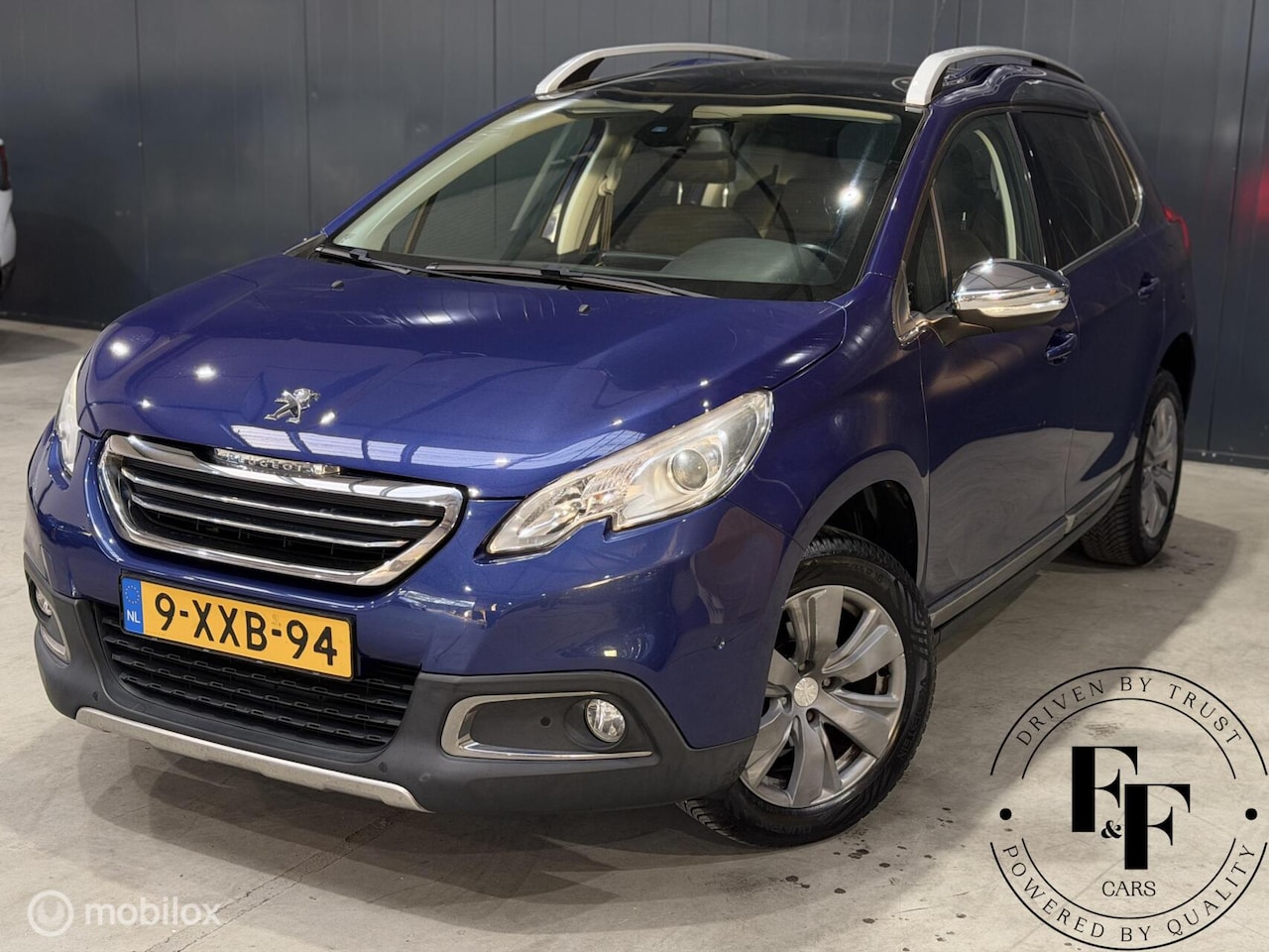 Peugeot 2008 - 1.2 PureTech Automaat|Panodak|Navi|Cruise|Goed onderhouden - AutoWereld.nl