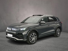 Volkswagen Tiguan - R-Line Edition 1.5 TSI eHybrid 272pk DSG Automaat Trekhaak, Panoramadak, Adaptive cruise c