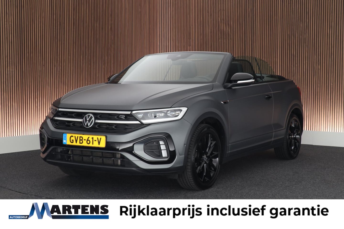 Volkswagen T-Roc Cabrio - 1.5 TSI 150pk DSG R-Line Edition Grey Trekhaak Camera Stoelverwarming Navigatie Virtual Co - AutoWereld.nl