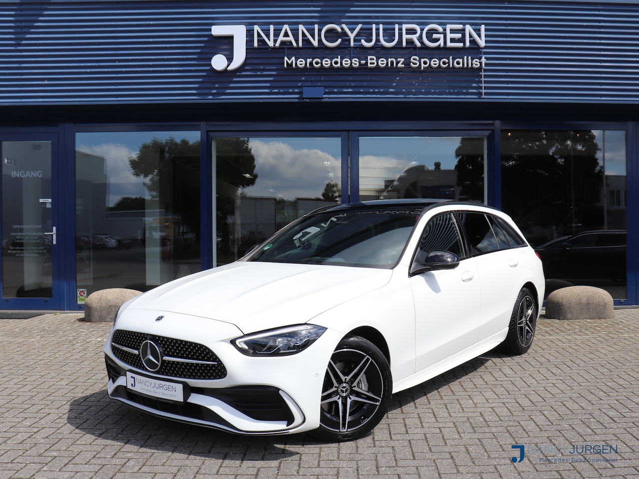 Mercedes-Benz C-klasse Estate - 300e 9G Aut. | Estate | AMG | Night Pakket | Apple Car Play/ Android Auto | Distronic Pro - AutoWereld.nl