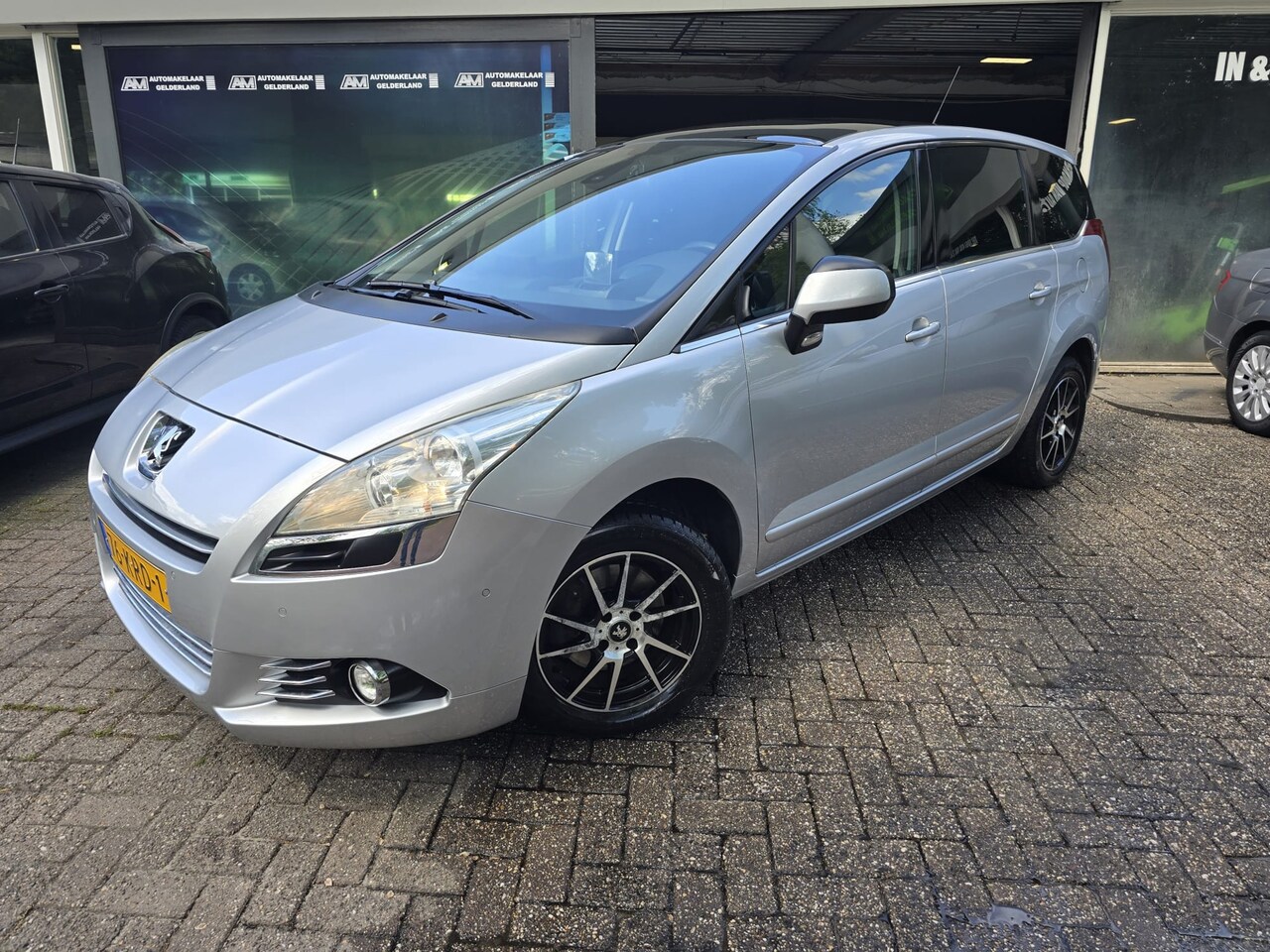 Peugeot 5008 - 1.6 THP GT 5p. | NIEUWE APK | NAVI | PANO DAK | CRUISE | LMV | - AutoWereld.nl
