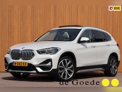 BMW X1 - SDrive20i High Executive org.NL leer+verw Schuifdak HUD A.camera Carplay