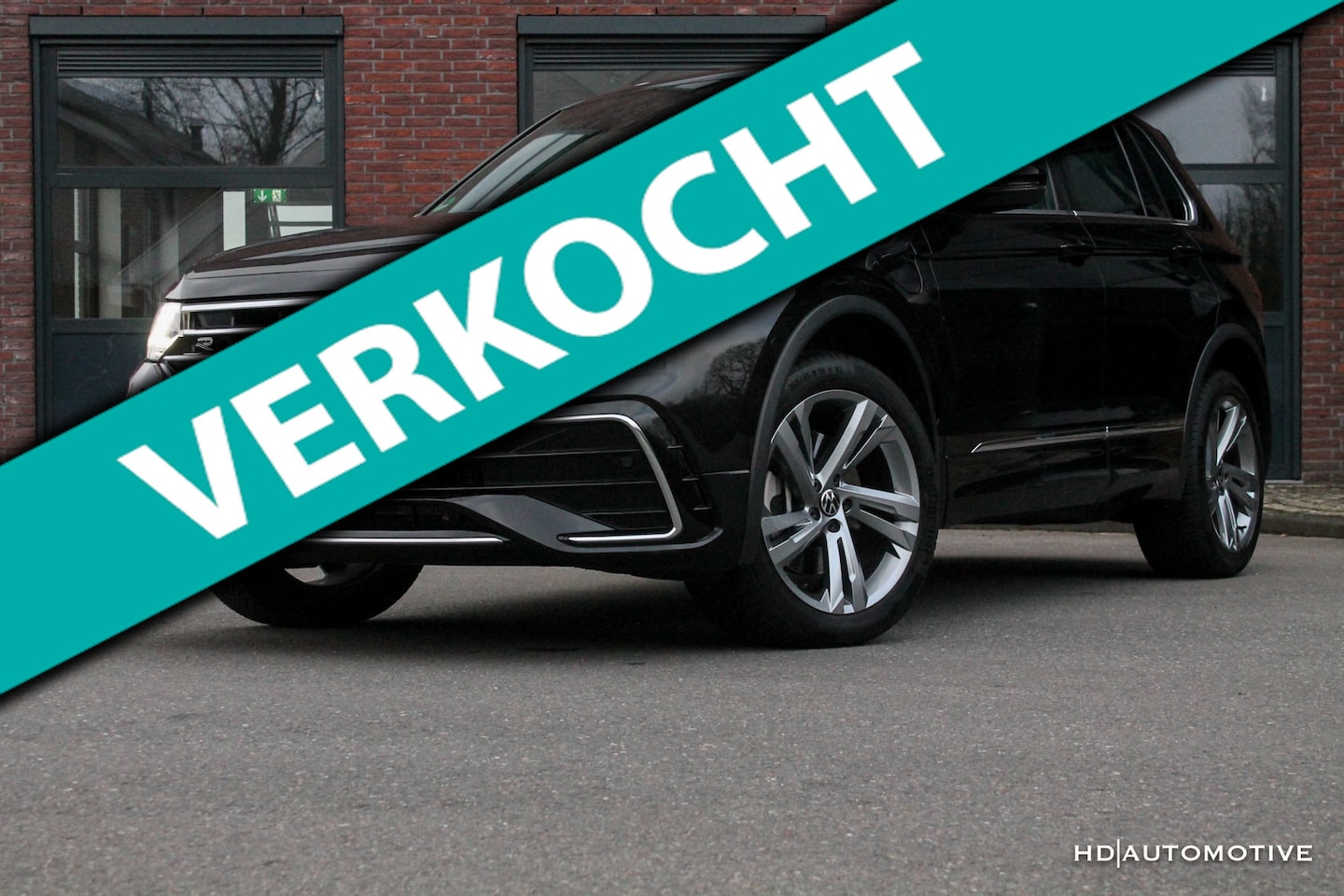 Volkswagen Tiguan - 1.4 TSI eHybrid R-Line Business+ IQ Trekhaak - AutoWereld.nl