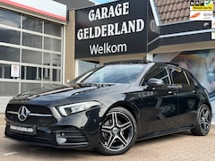 Mercedes-Benz A-klasse - 180 AMG Night Upgrade | Pano | Leder/Alcantara | Digit.Cockpit | Apple/Android |