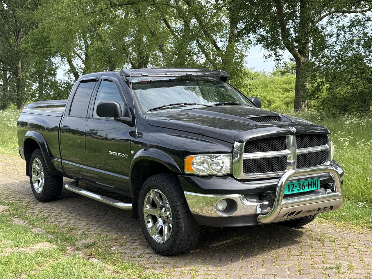 Dodge Ram 1500 - automaat 4.7v8 met lpg 4x4 achteruit camera - AutoWereld.nl