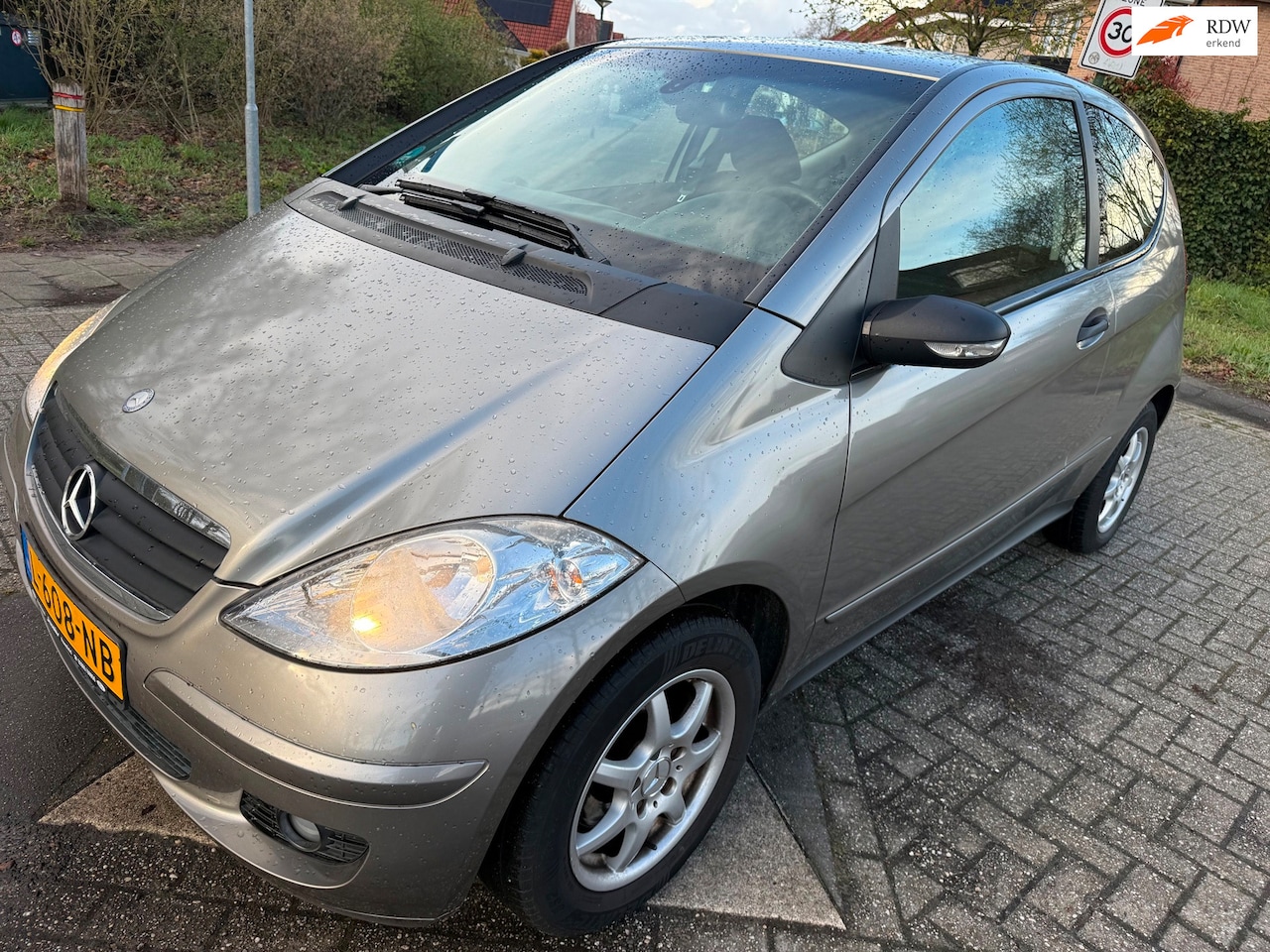 Mercedes-Benz A-klasse - 150 Classic Geweldige en unieke staat Check hier - AutoWereld.nl