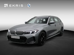 BMW 3-serie Touring - 318i M Sportpakket | Trekhaak | Achteruitrijcamera | Panoramadak | Parking Assistant | DAB