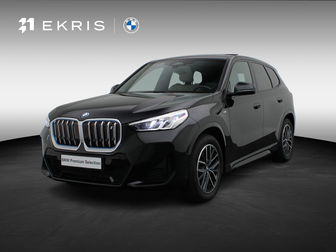 BMW iX1 - xDrive30 M Sportpakket | Comfort Pack | Travel Pack | Panoramadak | Elektrisch Verstelbare - AutoWereld.nl