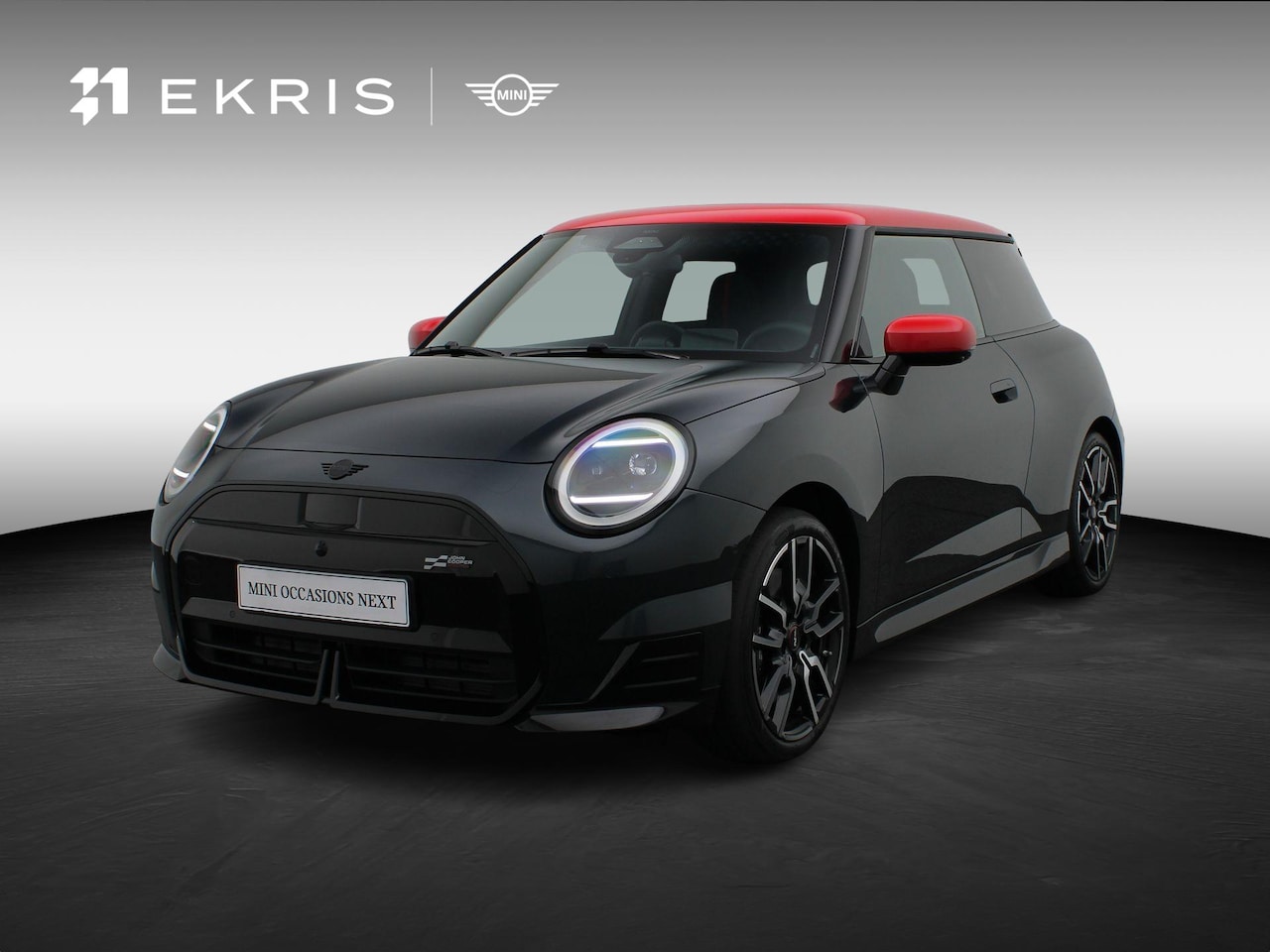 MINI Mini-Electric - 3-deurs Cooper SE John Cooper Works uitvoering + Pakket XL + Stuurwielrand verwarmd + Pano - AutoWereld.nl