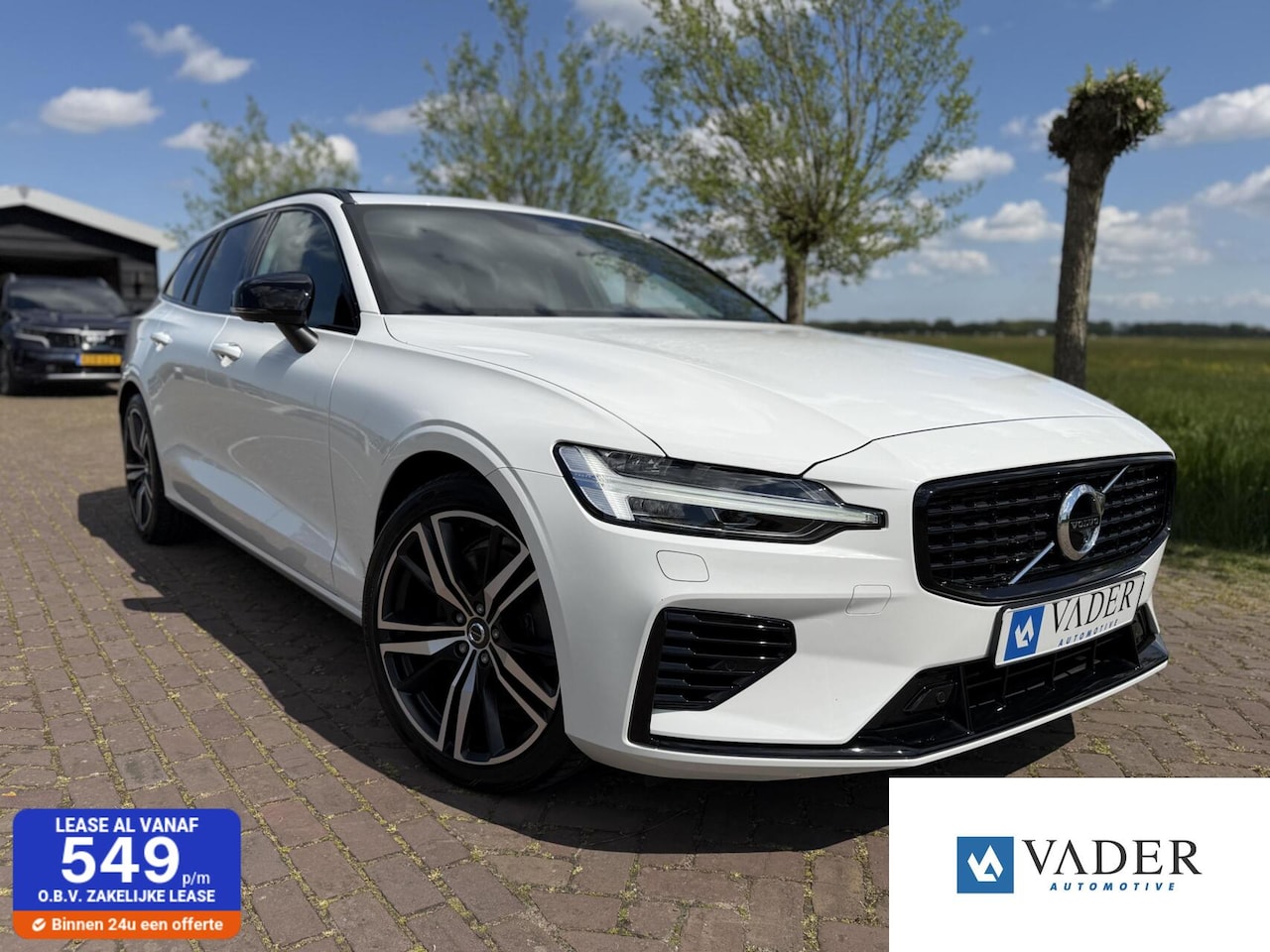 Volvo V60 - T8 Recharge AWD R-Design B&W Panorama 19" Trkh 360 - AutoWereld.nl