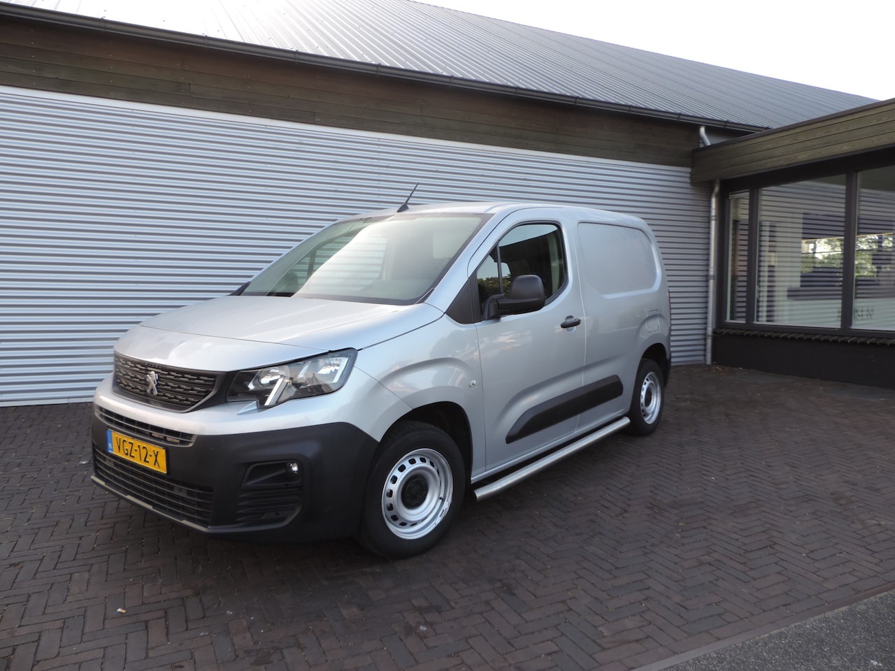 Peugeot Partner - 1.5 BlueHDI Premium 1.5 BlueHDI Premium - AutoWereld.nl