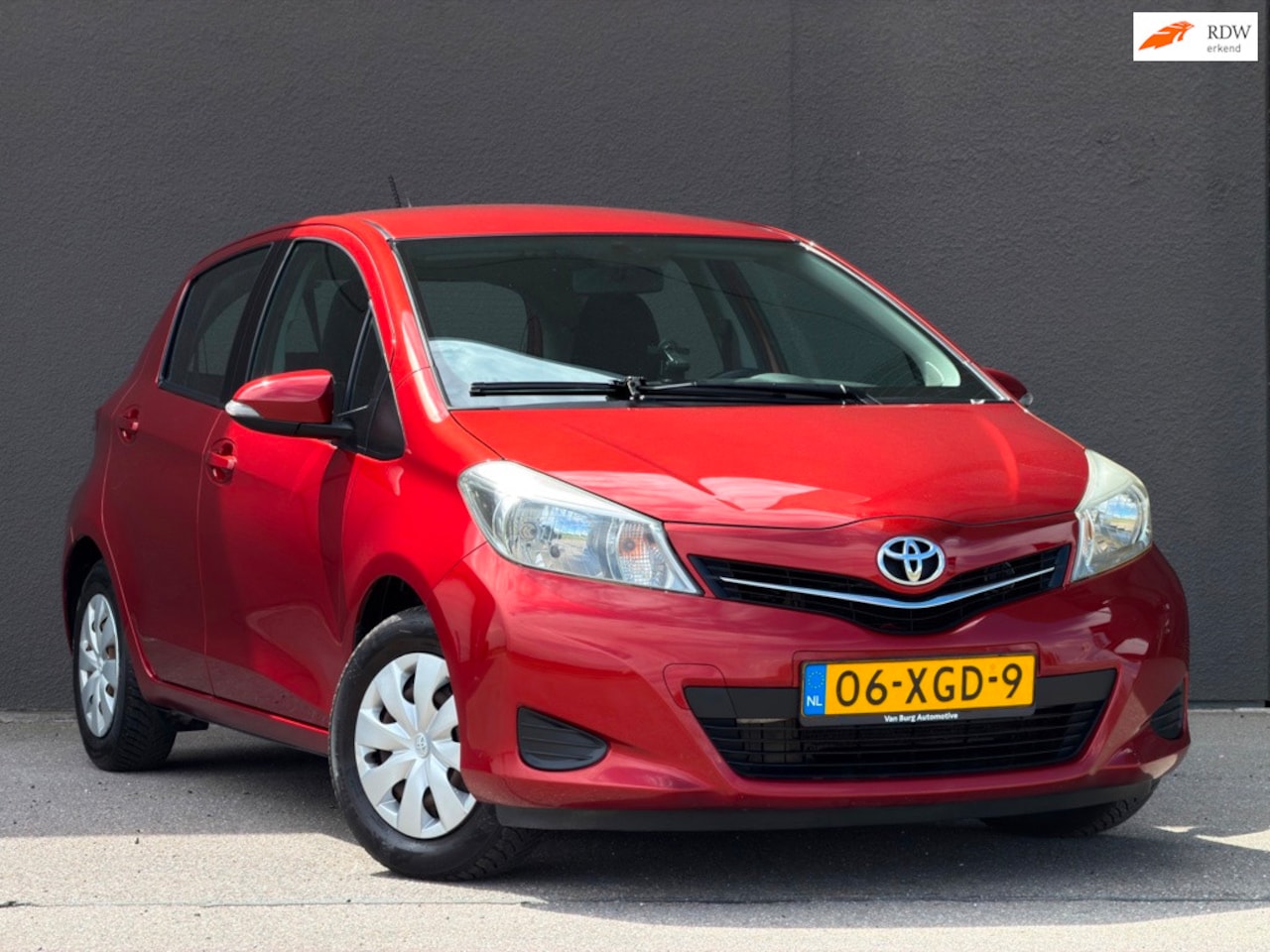 Toyota Yaris - 1.0 VVT-i Aspiration 1.0 VVT-i Aspiration - AutoWereld.nl