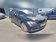 BMW 3-serie - 318i