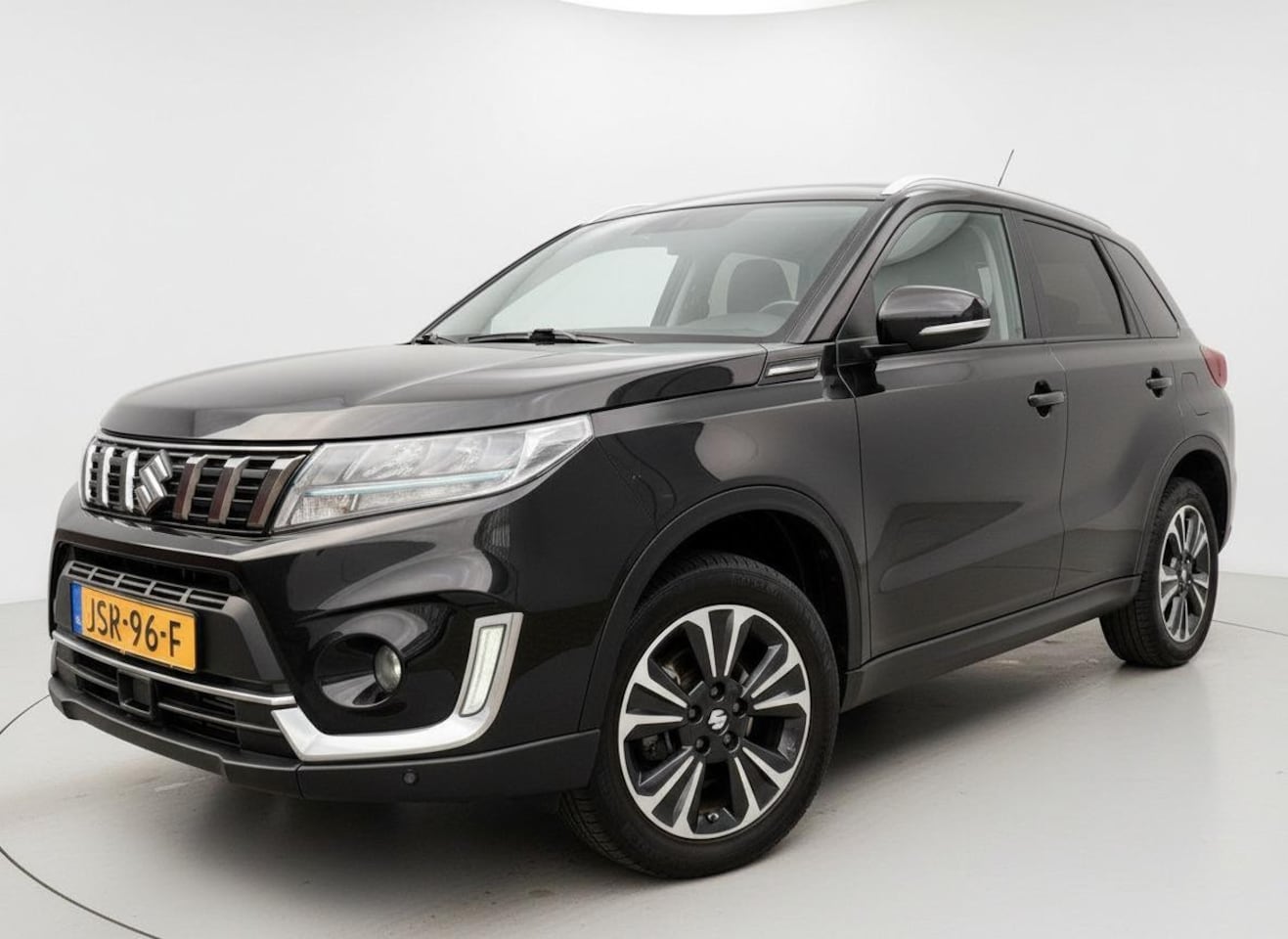 Suzuki Vitara - 1.4 Hybrid Turbo Camera Led Cruise Navi Pdc 2020 Eerste Eigenaar Facelift Model Hoge Insta - AutoWereld.nl