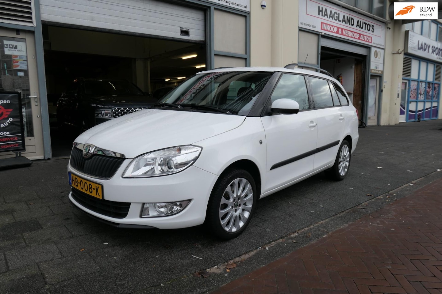 Skoda Fabia Combi - 1.2 TSI Ambition Apk/Boekjes/Climate/ParkeerSens/Aux/Usb/Boekjes - AutoWereld.nl