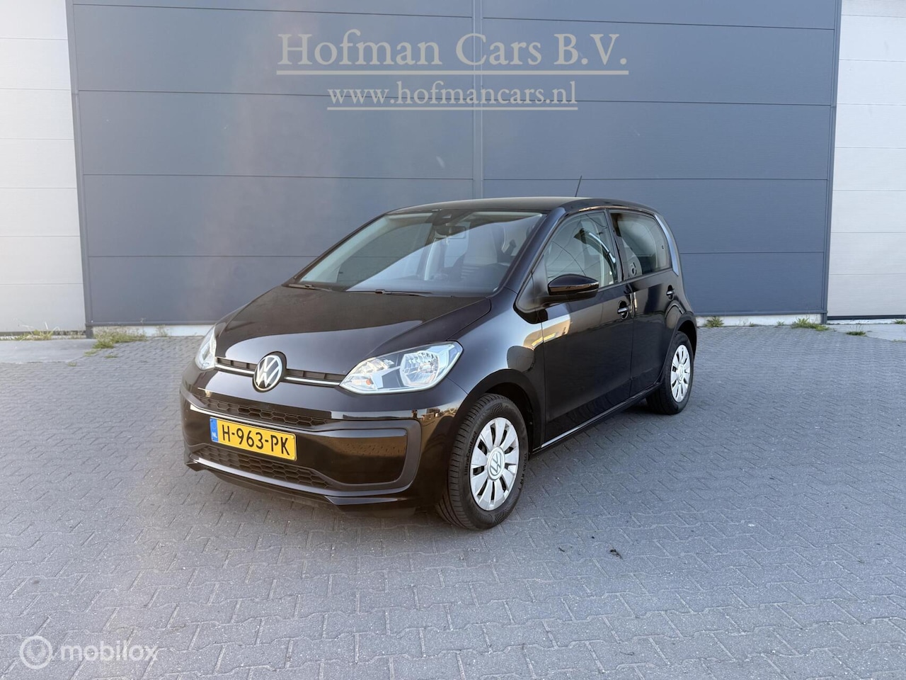 Volkswagen Up! - 1.0 5-Deurs Airco DAB APK 05-2028 Zwart INCL BTW - AutoWereld.nl