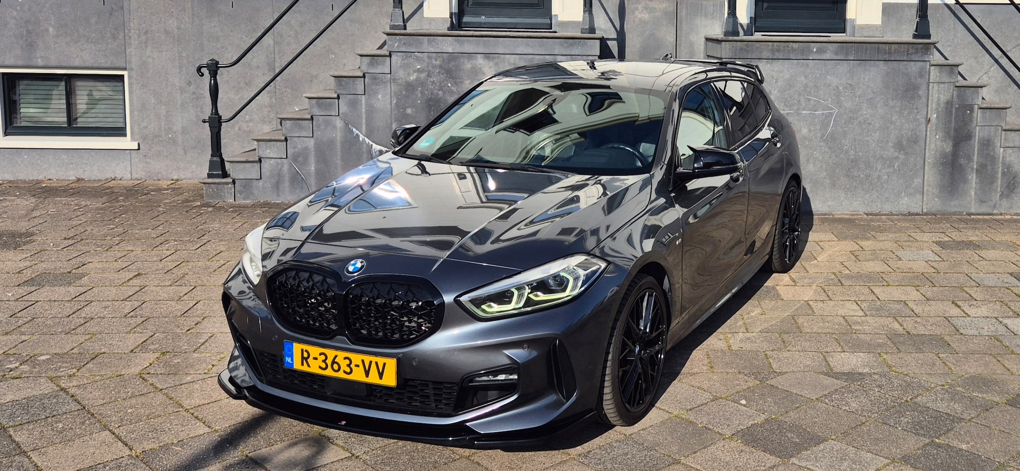 BMW 1-serie - 118i High Executive HIGH EXE ☆ FULL OPTIONS ☆ TUNING ☆ NIEUWSTAAT - AutoWereld.nl