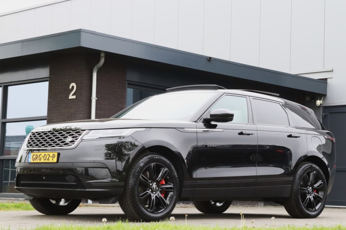 Land Rover Range Rover Velar - 2.0 P400e SE Pano Trekhaak Leder - AutoWereld.nl