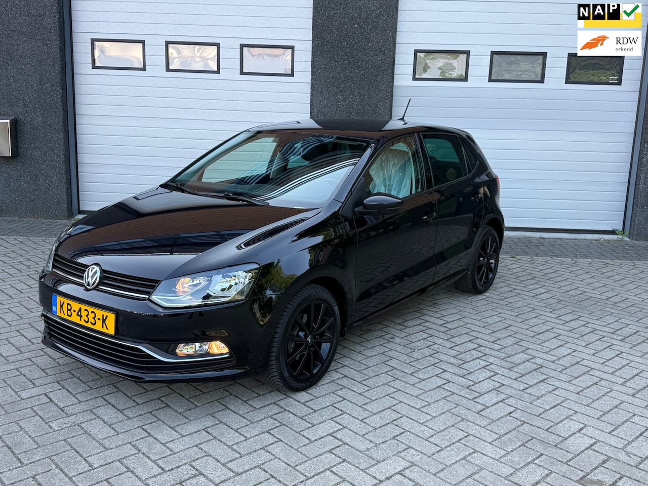 Volkswagen Polo - 1.2 TSI Comfortline Connected Series NAVI/NAP/AIRCO/CRUISE - AutoWereld.nl