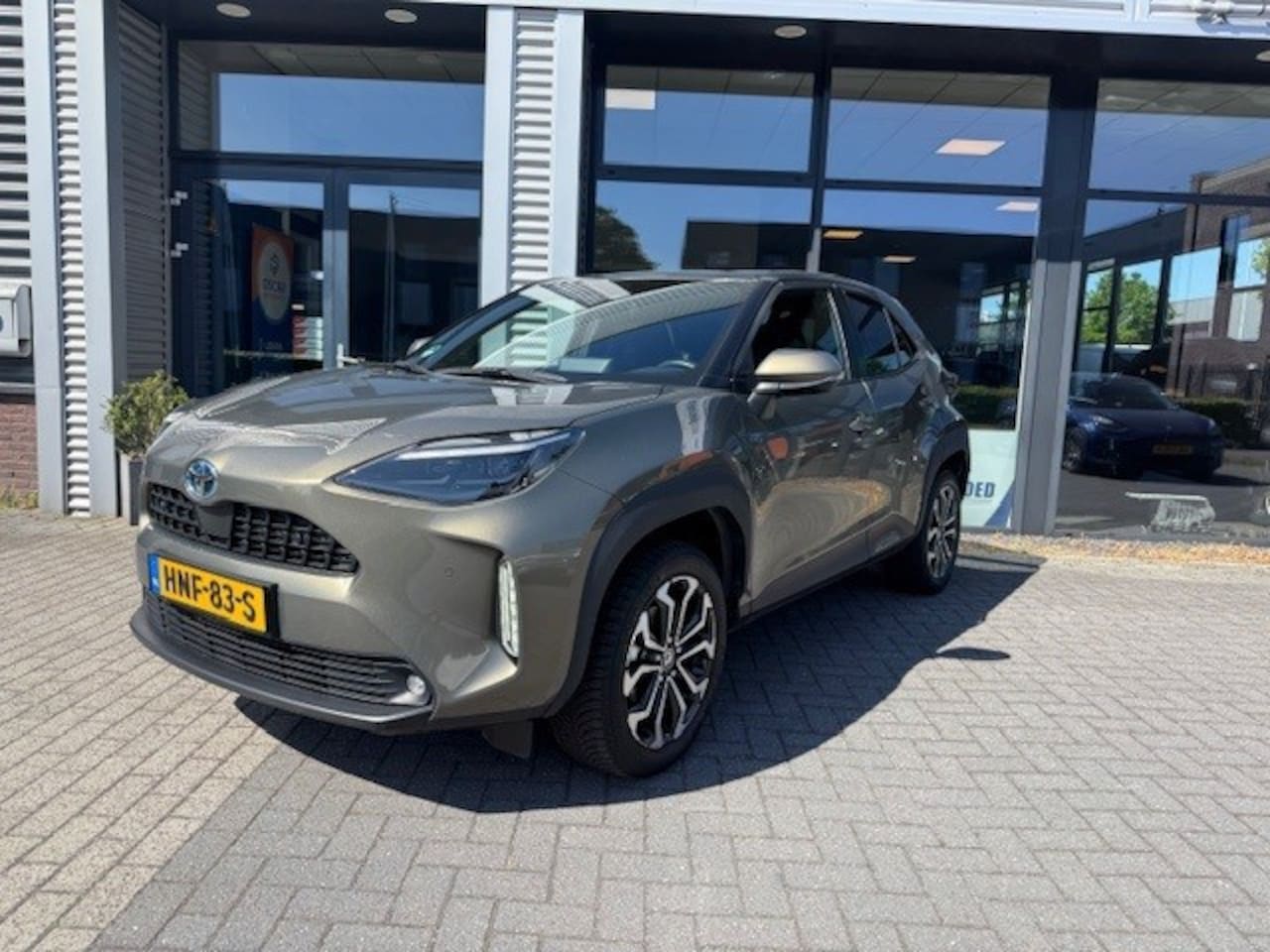 Toyota Yaris Cross - 1.5 Hybrid Business Plus Camera Carplay Stoelverwarming - AutoWereld.nl