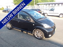 Toyota Aygo - 1.0-12V Dynamic Navigator