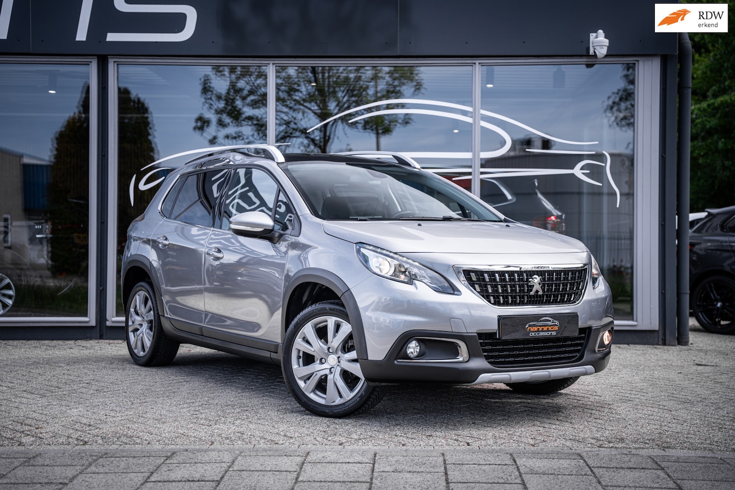 Peugeot 2008 - 1.2 PureTech GT-line|Cruise|CarPlay|Navi|Clima|Pano|Cam|Bleuthooth| - AutoWereld.nl